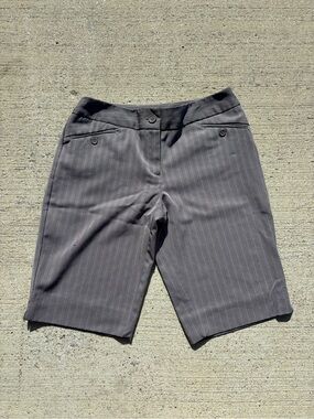 Women’s Pinstripe Bermuda Shorts - Gray